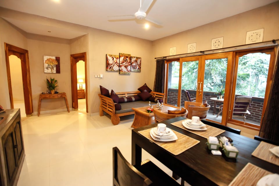 Suite, 2 Bedrooms | Premium bedding, minibar, in-room safe, desk