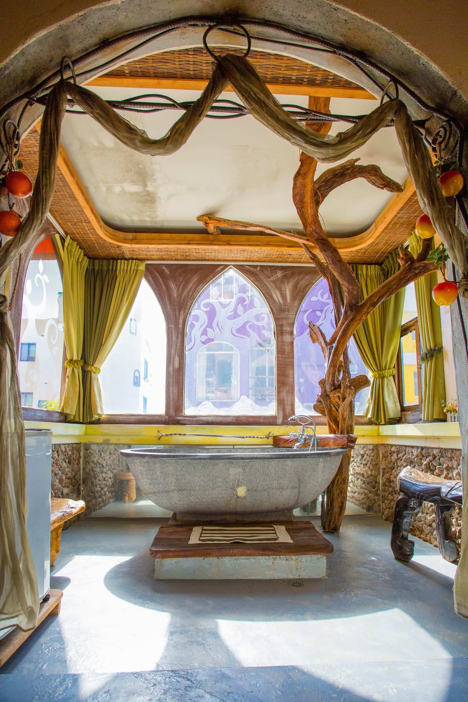 Deluxe Double Room | Bathroom | Free toiletries, hair dryer, slippers, towels