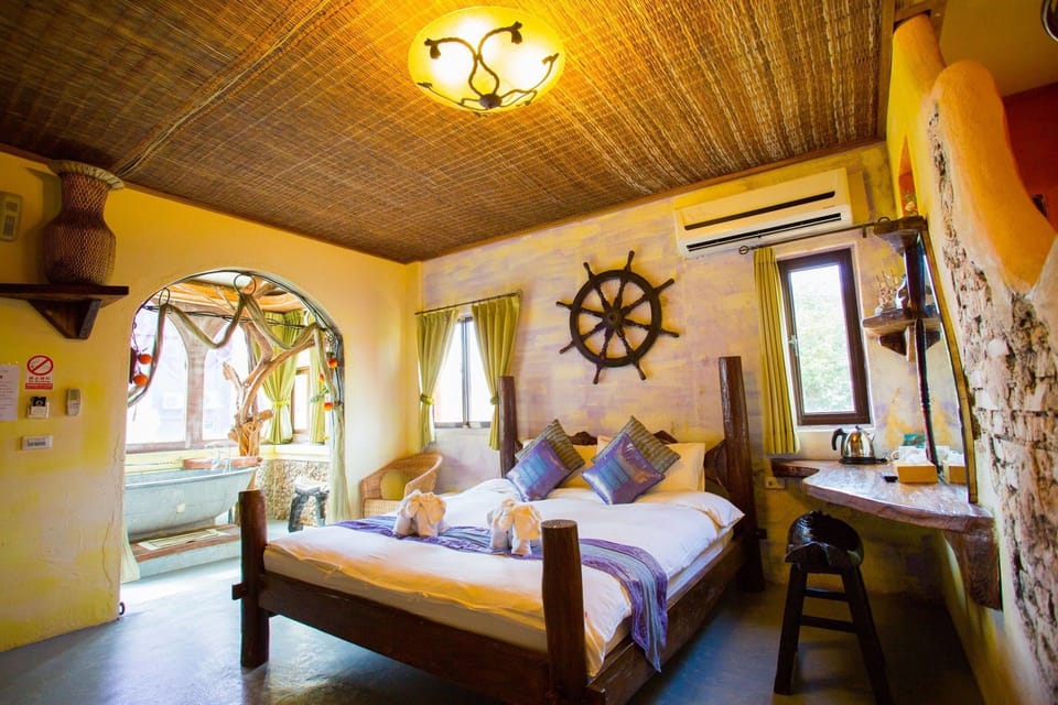 Superior Double Room | Individually decorated, desk, blackout drapes, soundproofing