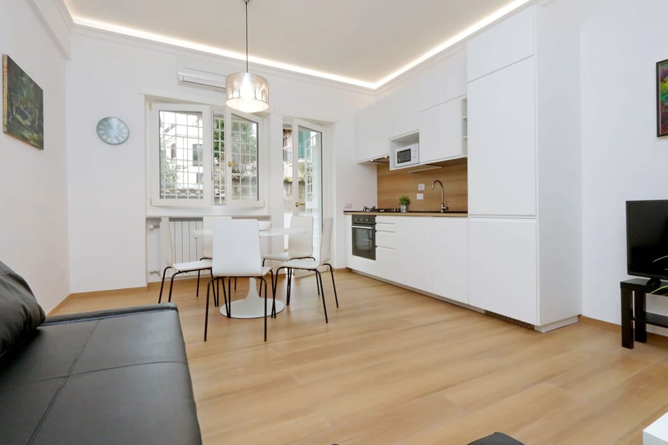 Apartment, 2 Bedrooms, City View | Living area | 30-inch flat-screen TV with digital channels, TV, Netflix