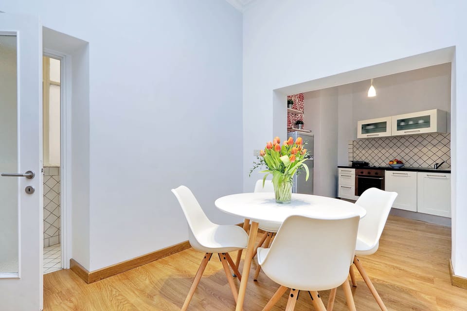 Apartment, 1 Bedroom | In-room dining
