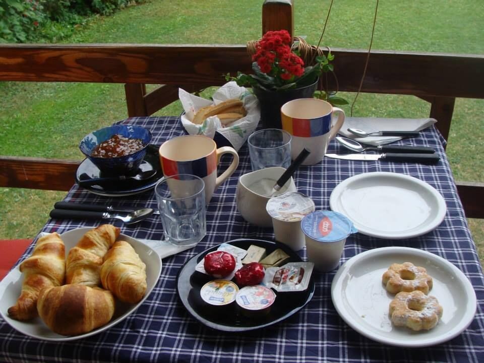 Daily continental breakfast for a fee