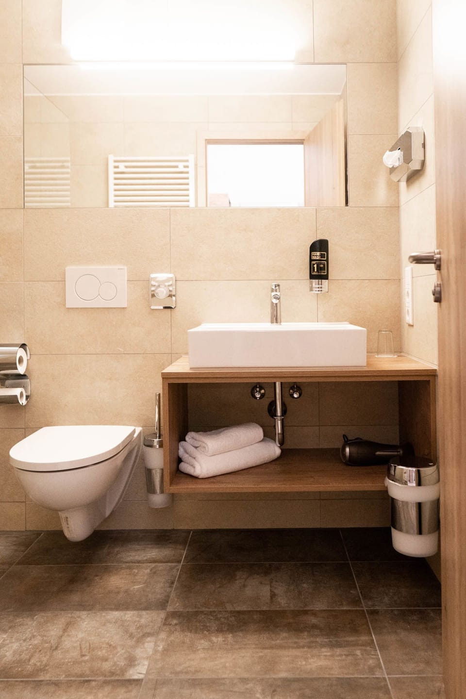 Shower, free toiletries, hair dryer, towels