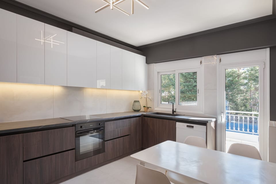 Luxury Villa | Private kitchen | Full-size fridge, microwave, oven, stovetop