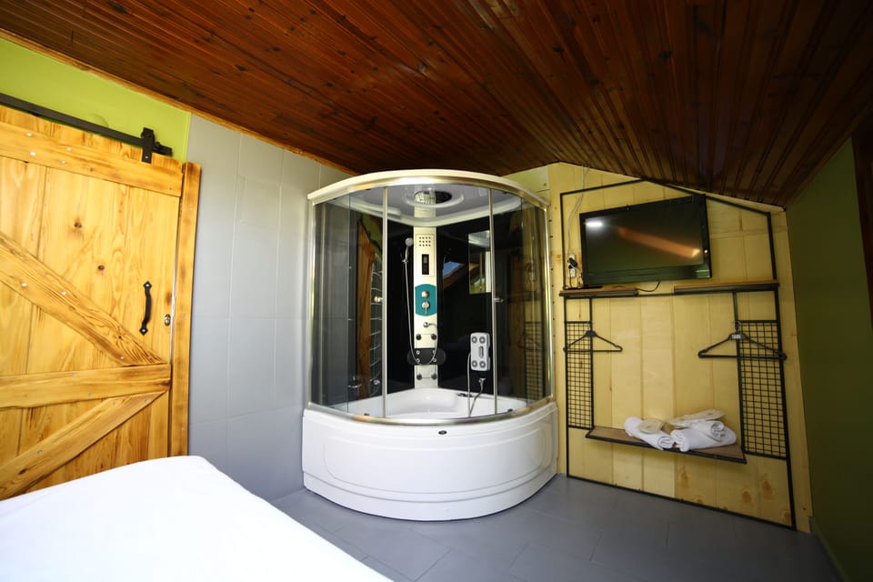 Family Suite, Sea View | In-room safe, individually decorated, individually furnished