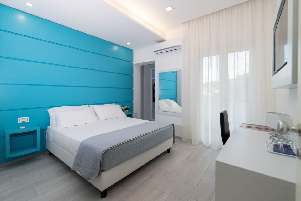 Deluxe Double Room, Garden View (Cabina armadio) | View from room