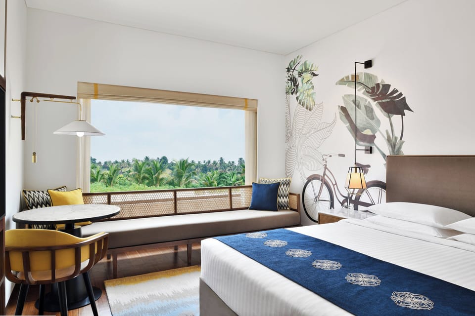 Suite, 1 Bedroom, Smoking | 1 bedroom, hypo-allergenic bedding, down comforters, minibar