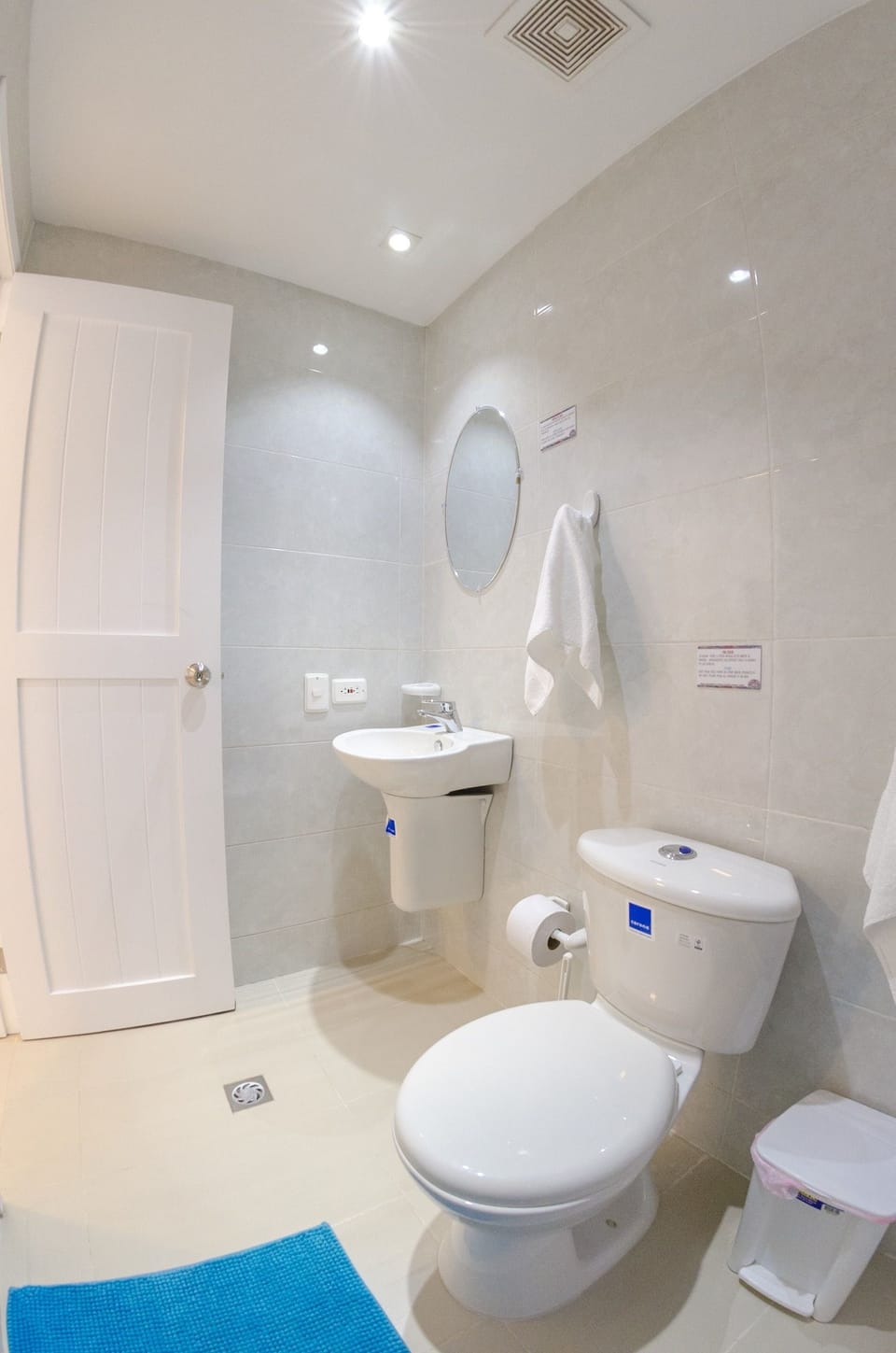 Standard Double Room, Partial Sea View | Bathroom | Shower, towels