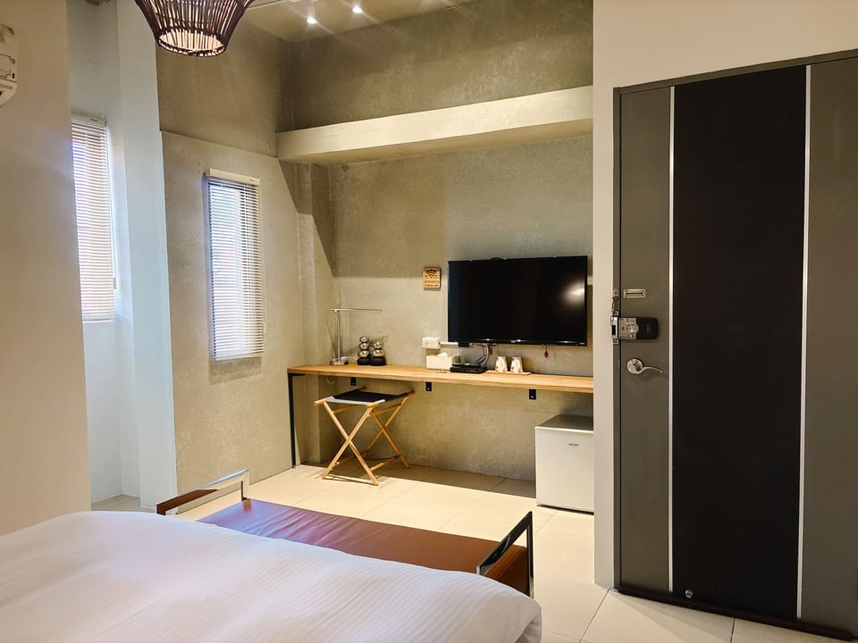 Comfort Double Room | Premium bedding, down comforters, individually decorated, soundproofing