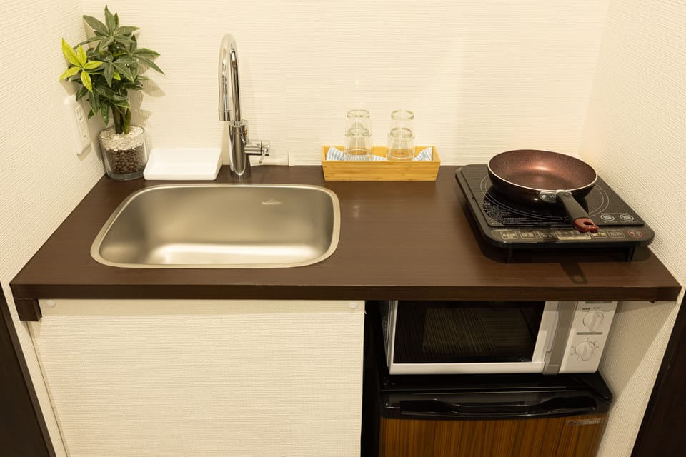 Microwave, electric kettle
