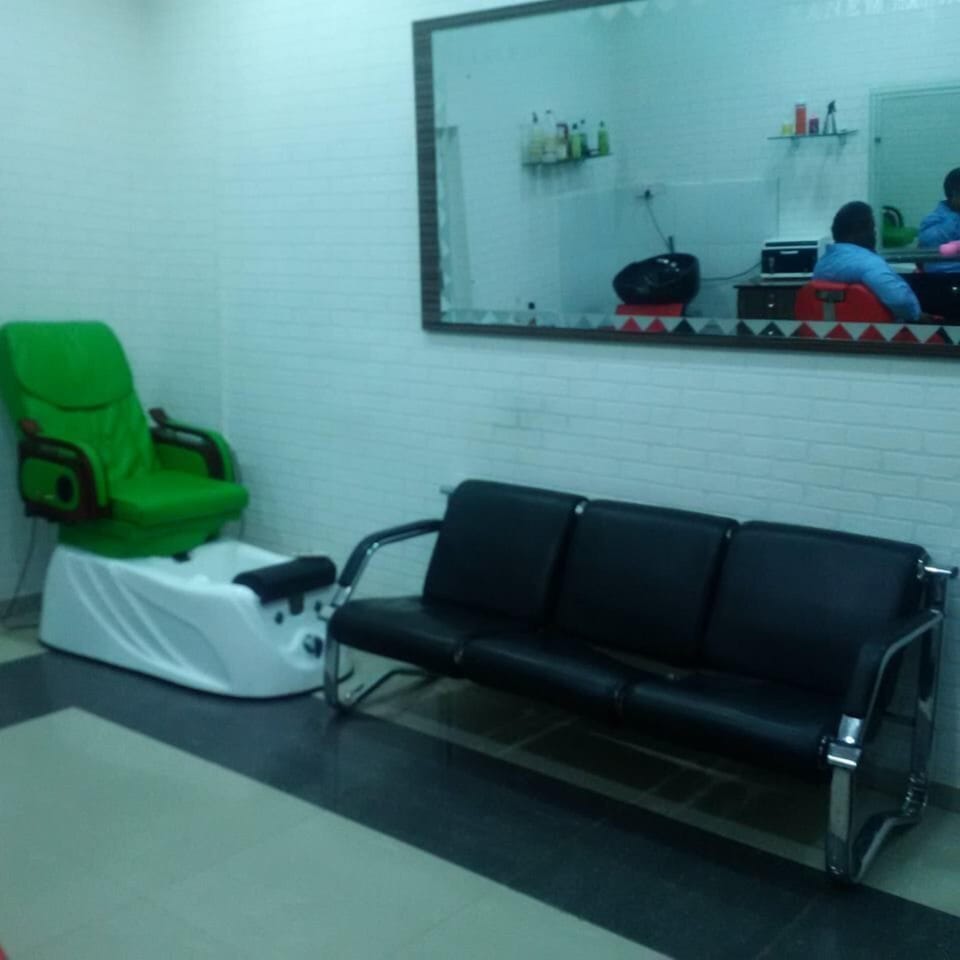 Hair salon