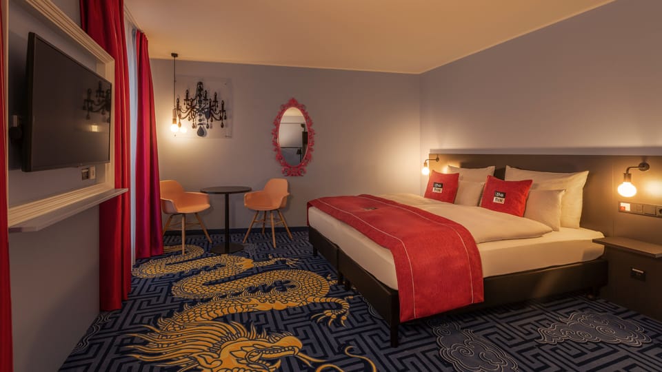 Hypo-allergenic bedding available, in-room safe, soundproofing