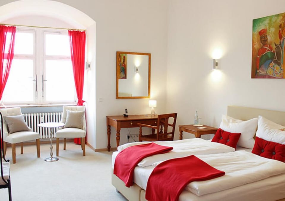 Deluxe Double Room | Desk, iron/ironing board (on request), rollaway beds (surcharge)