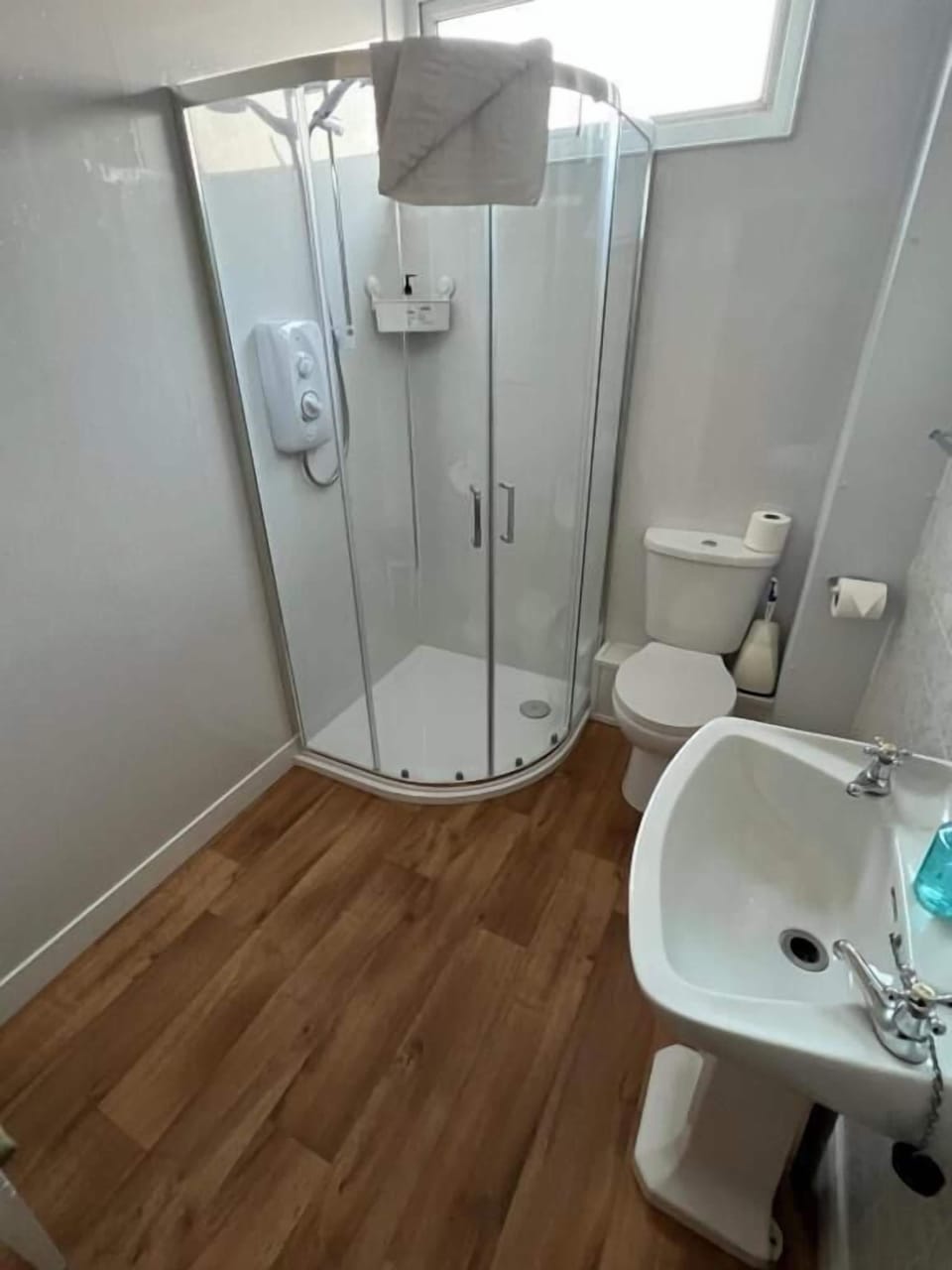 Double Room (21) | Bathroom | Free toiletries, towels