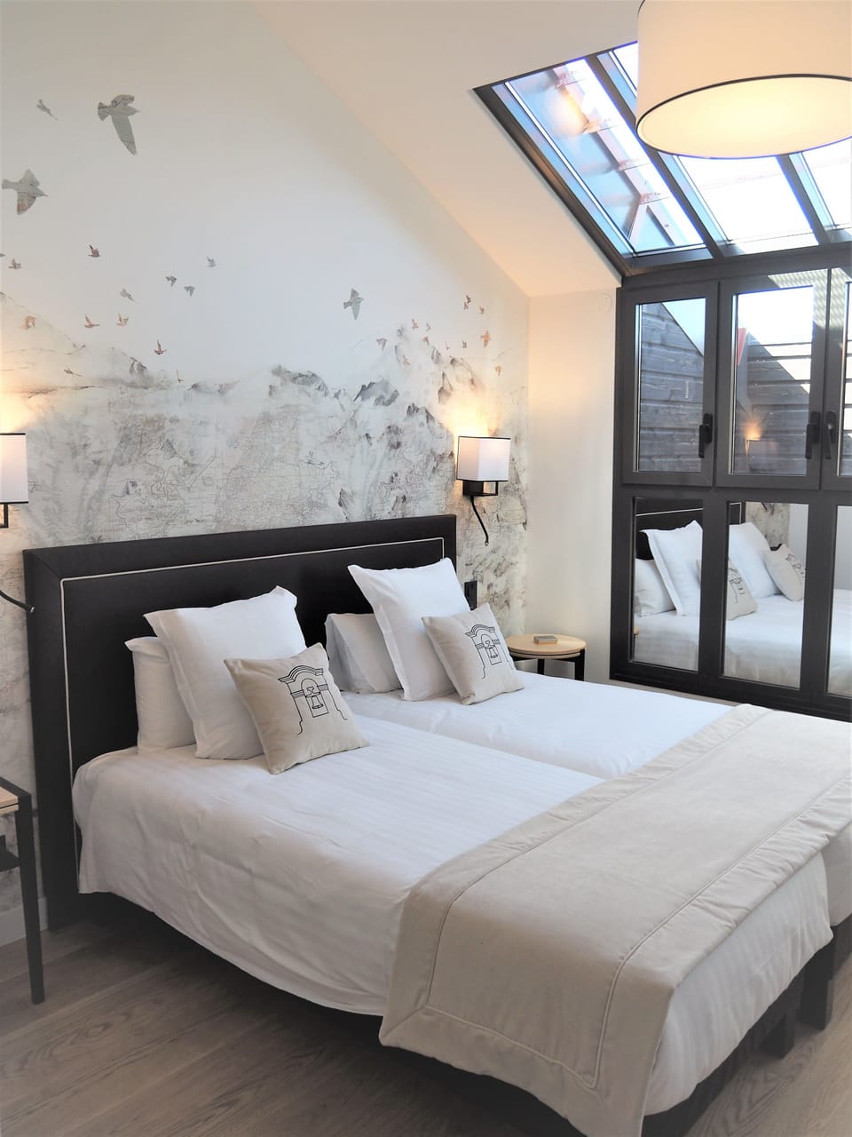Deluxe Studio | In-room safe, blackout drapes, soundproofing, iron/ironing board