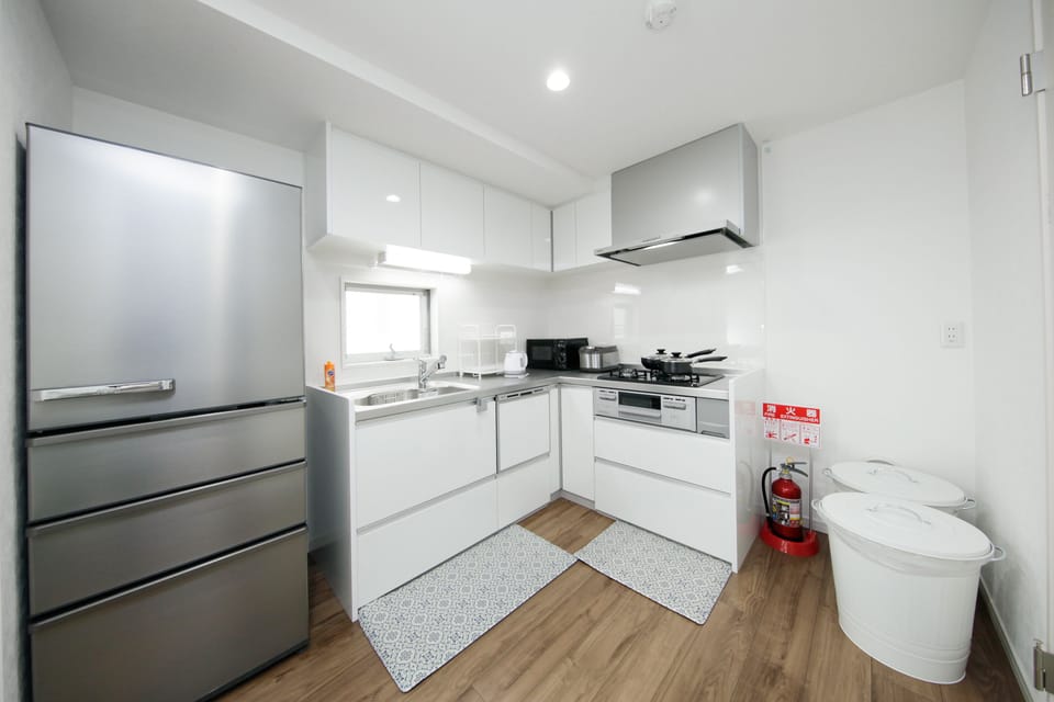 Design House | Shared kitchen facilities | Full-size fridge, microwave, stovetop, rice cooker