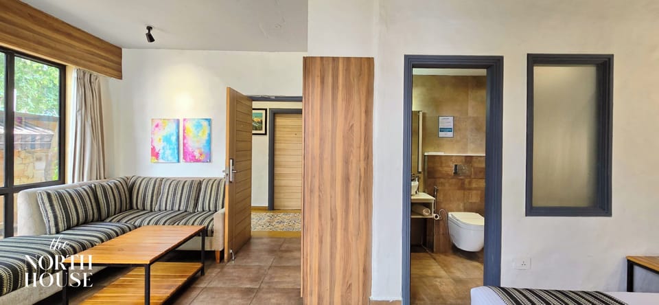 Suite, AC Room | Living area | LCD TV