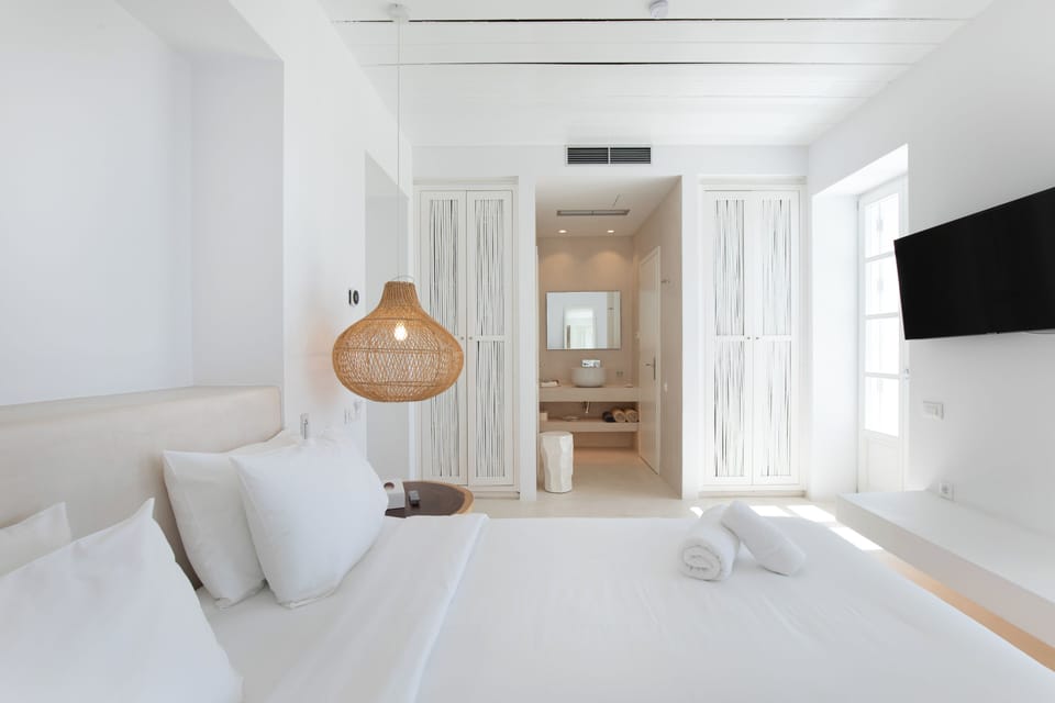 Premium Myconian Suite with Private Pool & Sea View | Premium bedding, down comforters, minibar, soundproofing