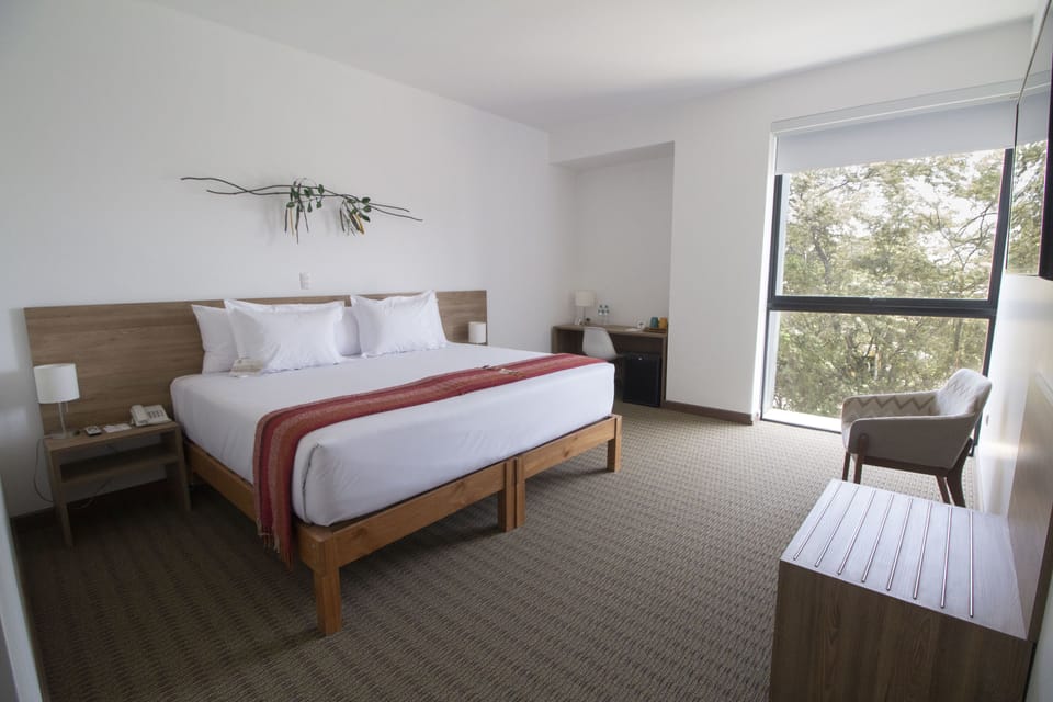 Superior Room | In-room safe, desk, soundproofing, WiFi (free)