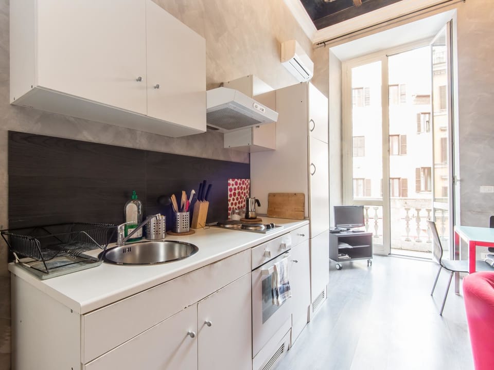 Apartment (1 Bedroom) | Private kitchen | Fridge, microwave, stovetop, electric kettle