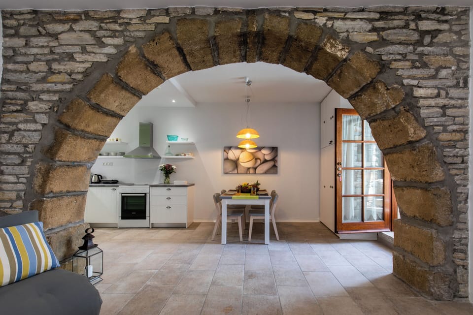 Executive King Apartment | Living area | 32-inch Smart TV with satellite channels, TV, Netflix