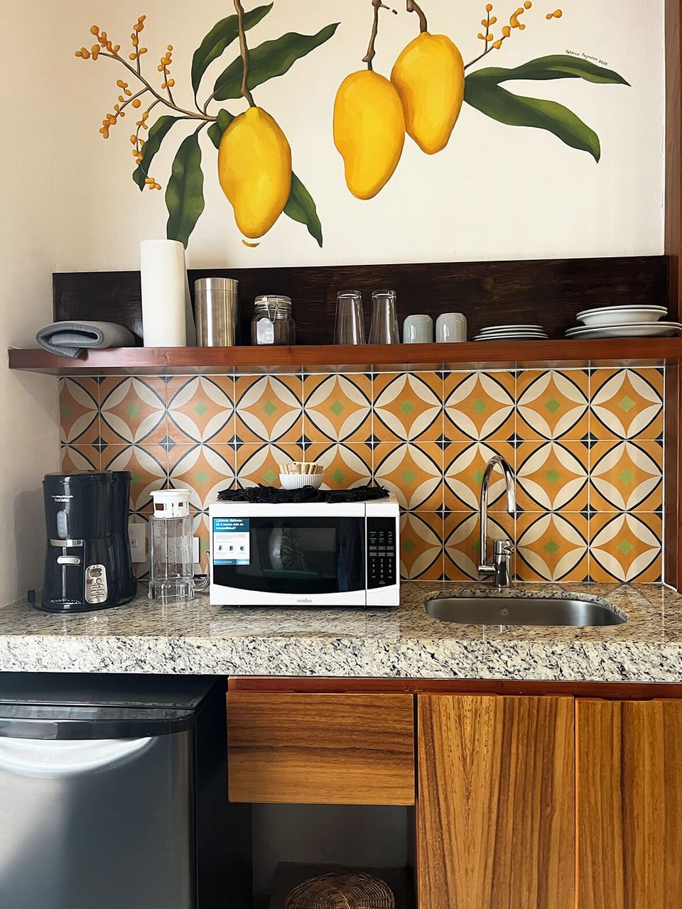 City Studio Suite, 1 Double Bed | Private kitchen | Shared fridge, shared microwave