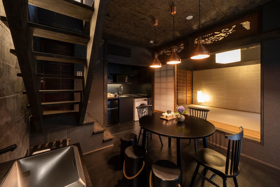 Private Vacation Home | In-room dining