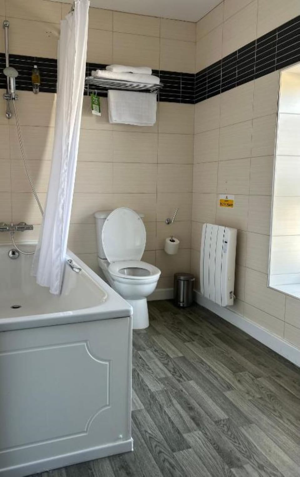 Desk, laptop workspace, iron/ironing board, free WiFi
