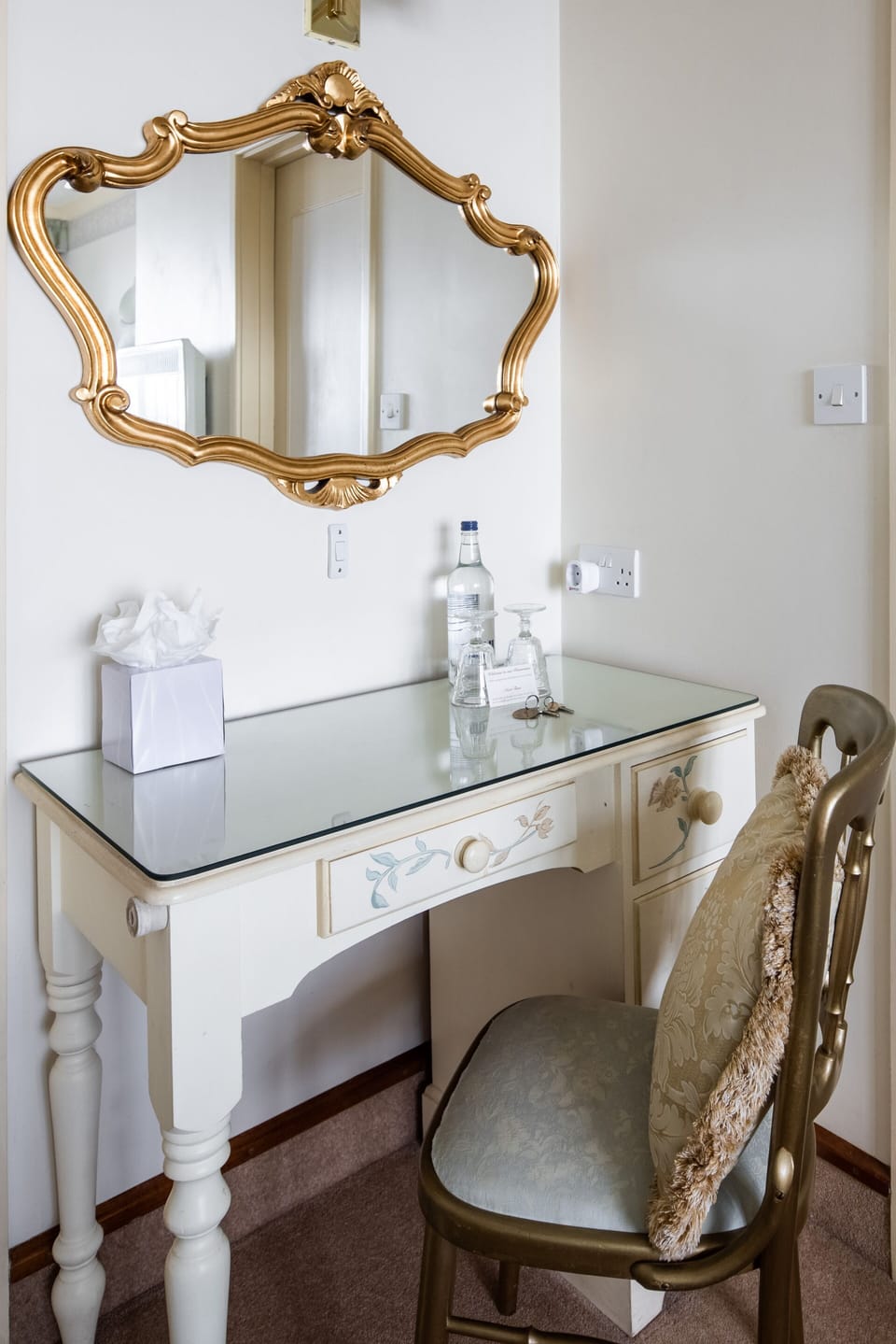 Superior Single Room, Ensuite, Sea View | Egyptian cotton sheets, premium bedding, in-room safe, blackout drapes