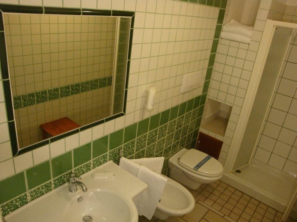 Twin Room, 3 Twin Beds, Garden View | Bathroom | Shower, free toiletries, hair dryer, bathrobes