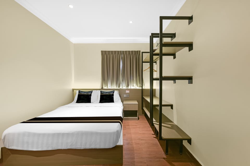 Deluxe Double Room, 1 Double Bed | Free WiFi, bed sheets