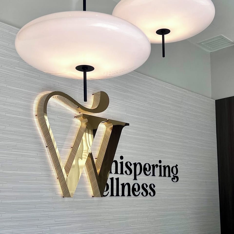 Couples treatment rooms, hot tub, body treatments, aromatherapy