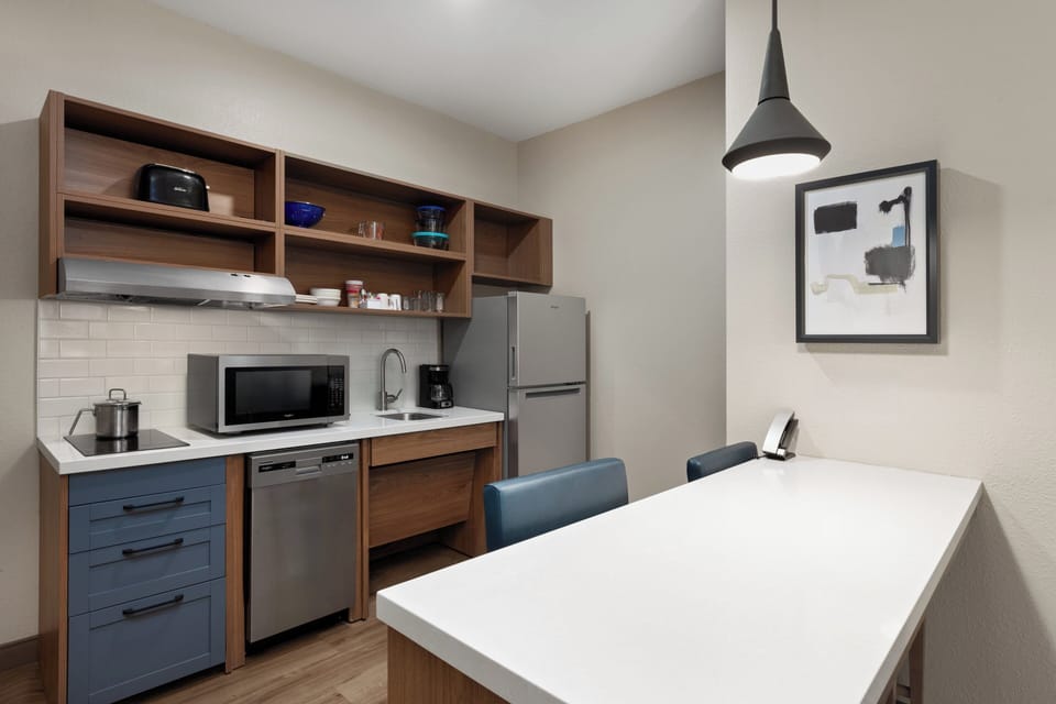Suite, 1 Bedroom, Accessible (Communications, Mobility) | Premium bedding, desk, laptop workspace, iron/ironing board