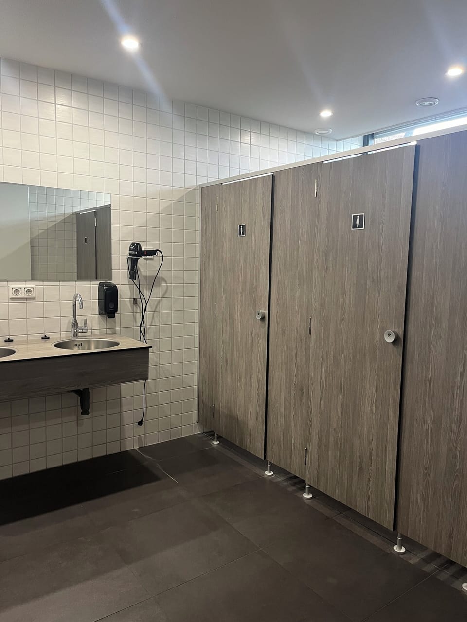 Bathroom shower