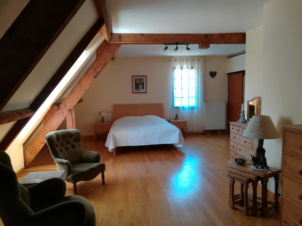 Deluxe Room, Garden View | Individually decorated, individually furnished, free cribs/infant beds