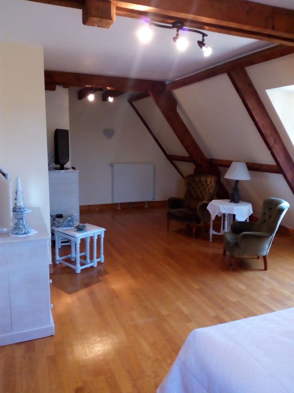 Deluxe Room, Garden View | Individually decorated, individually furnished, free cribs/infant beds