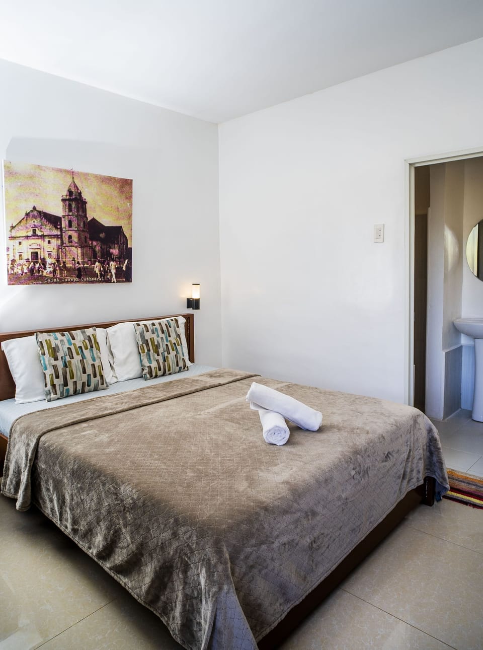 Deluxe Double Room, Patio | Blackout drapes, free WiFi