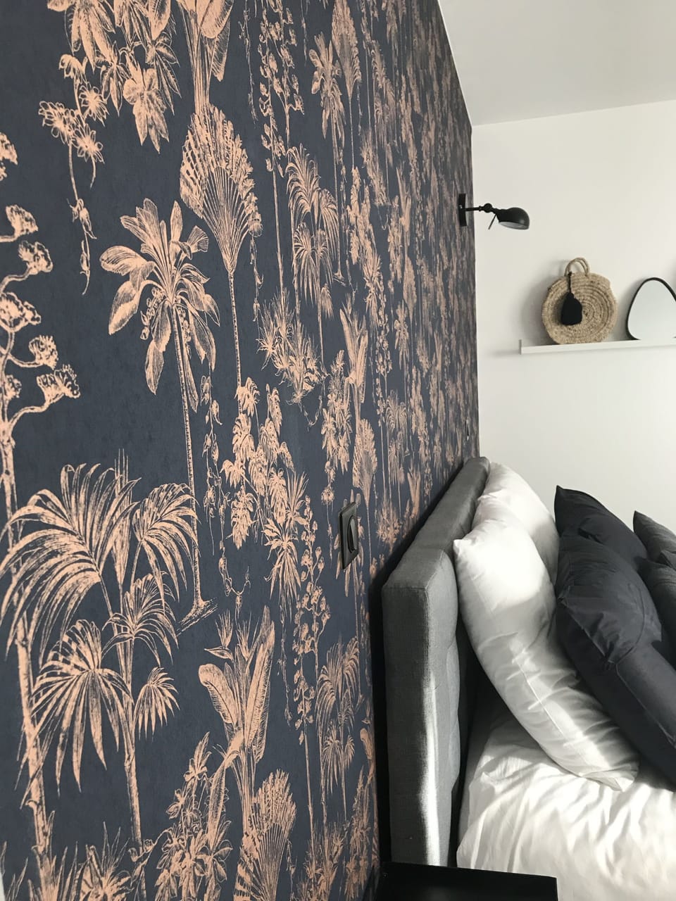 Superior Room, Garden View (Olivier) | Minibar, individually decorated, individually furnished, blackout drapes