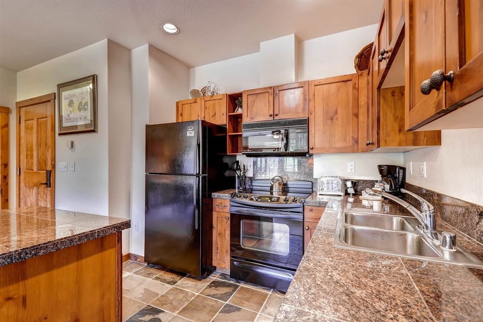 Condo (Breck_MainStStation_2307) | Private kitchen