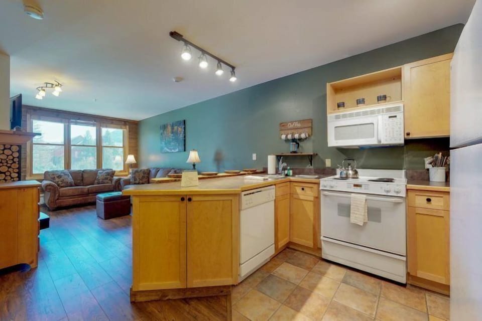 Microwave, oven