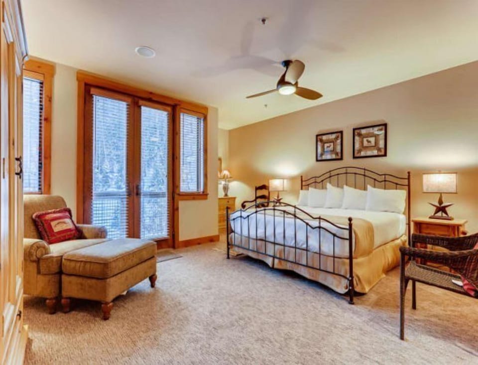Condo (306-2_The_Timbers) | 2 bedrooms, iron/ironing board, free WiFi, bed sheets