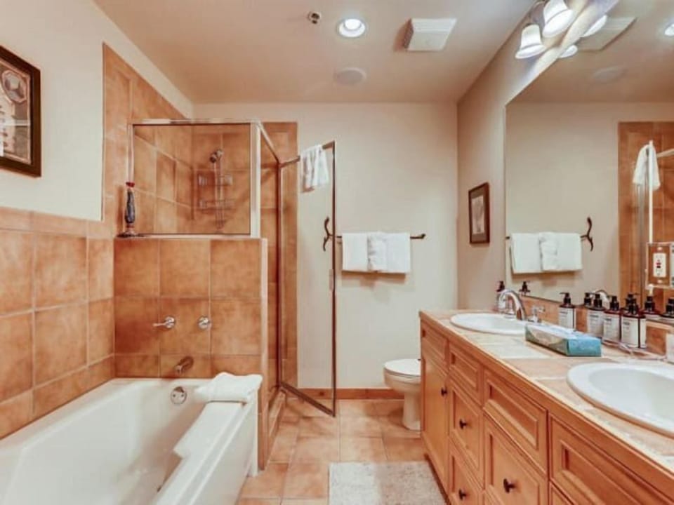 Condo (306-2_The_Timbers) | Bathroom | Towels