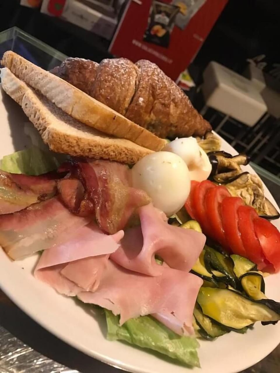 Free daily local cuisine breakfast