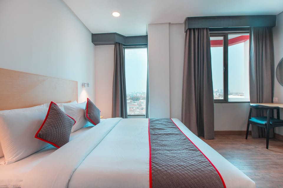 Deluxe Suite | Desk, free WiFi, bed sheets