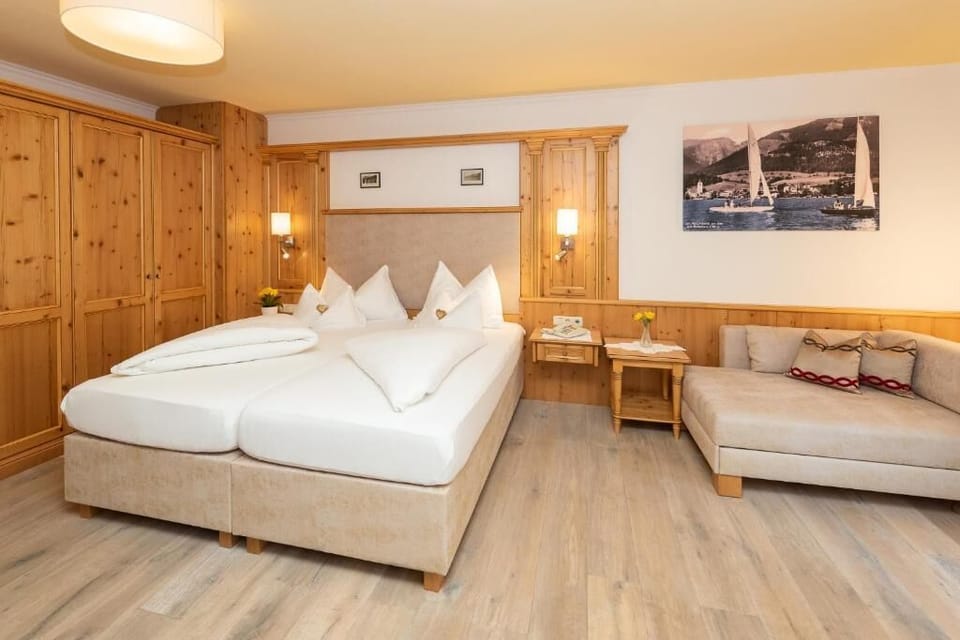 Business Double Room | Premium bedding, in-room safe, individually decorated