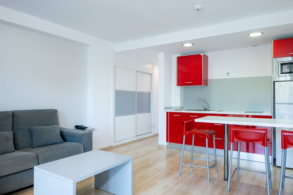 Apartment, 1 Bedroom, Terrace | Private kitchen | Full-size fridge, microwave, oven, stovetop