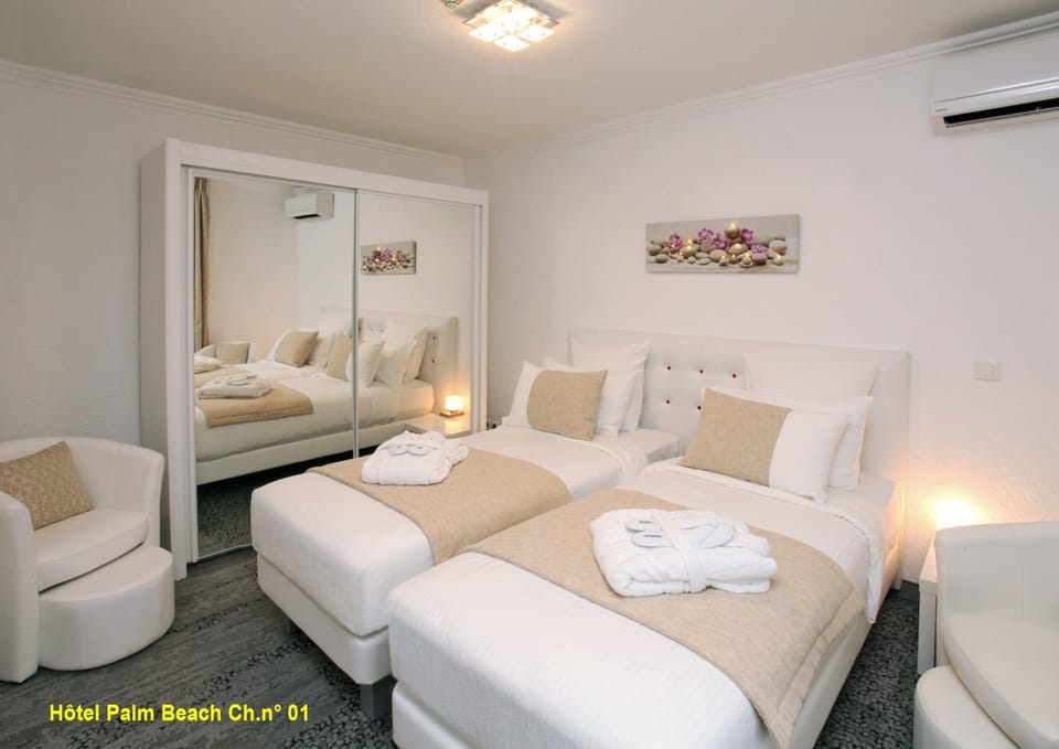 Premium Room, Balcony | 1 bedroom, in-room safe, desk, soundproofing