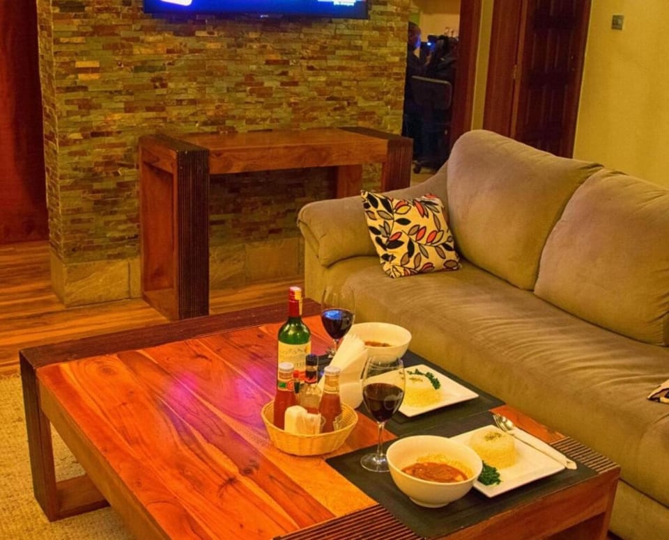32-inch flat-screen TV with cable channels, TV
