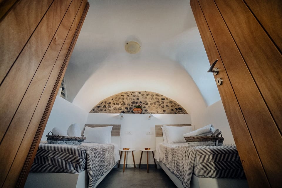 Deluxe Suite, Sea View | In-room safe, soundproofing, free WiFi