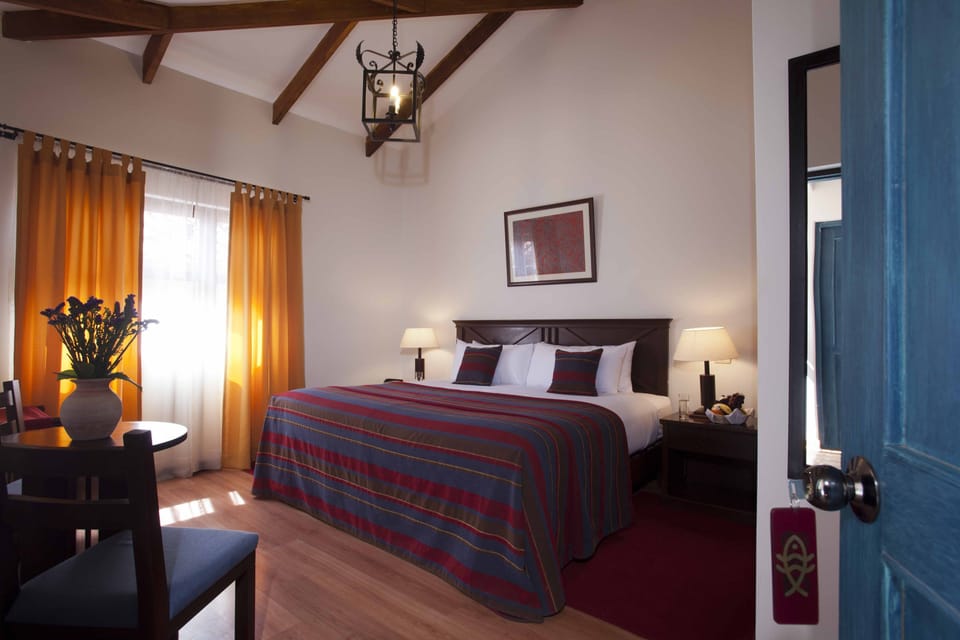 Double Room, 1 Double or 2 Twin Beds | Minibar, in-room safe, WiFi (free), bed sheets